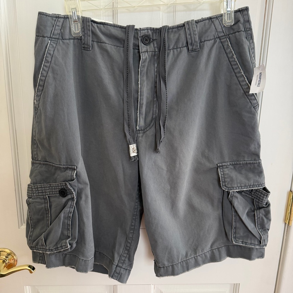 Mens NWT AÉROPOSTALE A87 Grey Destructed Drawstring Cargo Shorts Size 34